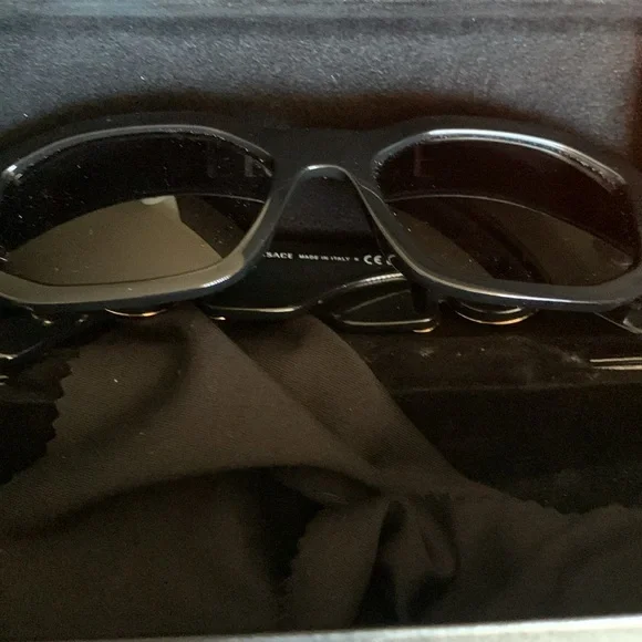 MEDUSA BIGGIE SUNGLASS